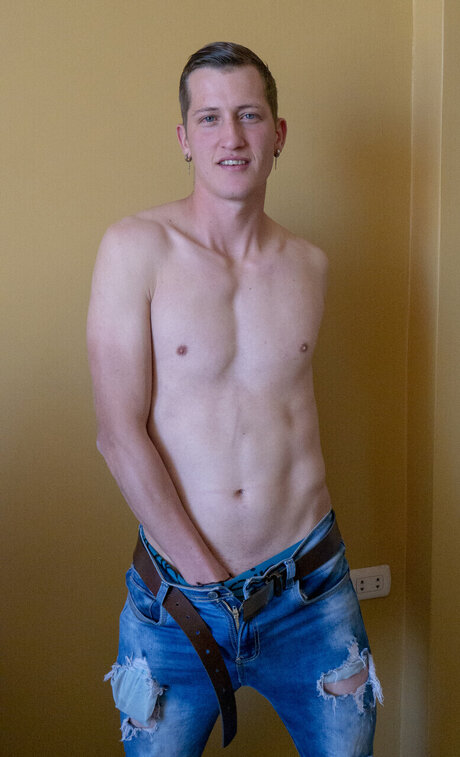 Edward Chain star exclusive pic