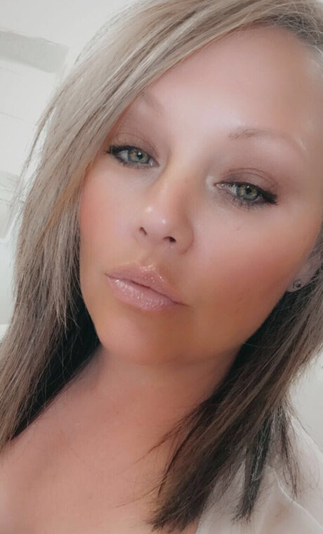 That One Girl free star photos