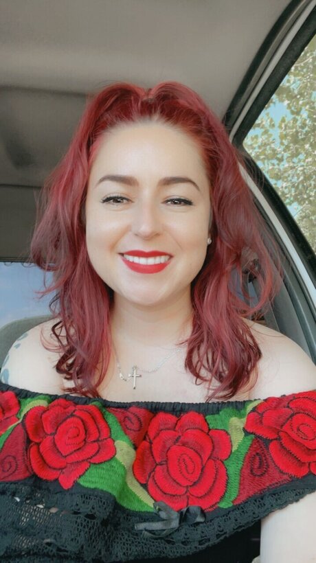 LoveyLiz pornstar high quality photo