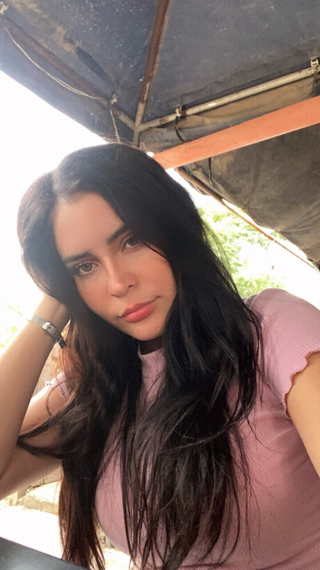 Naimi Gards nude actress archive