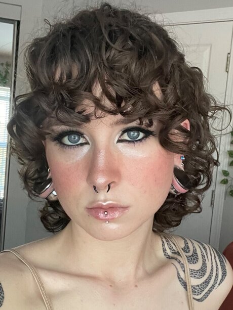 Sunni model art photo