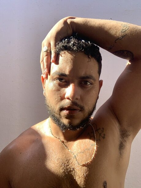 DOMINY MARTINS sex model pic