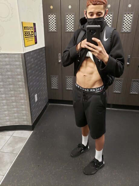 Kevj23 pornstar top photo