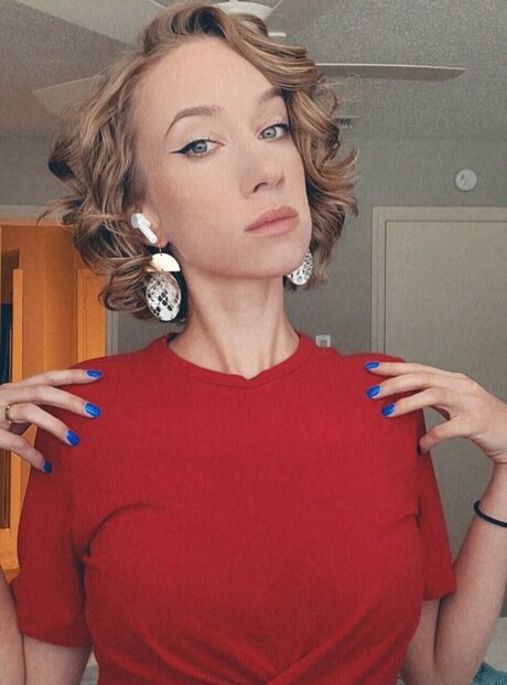 vi0l3tt nudes pornstar pics