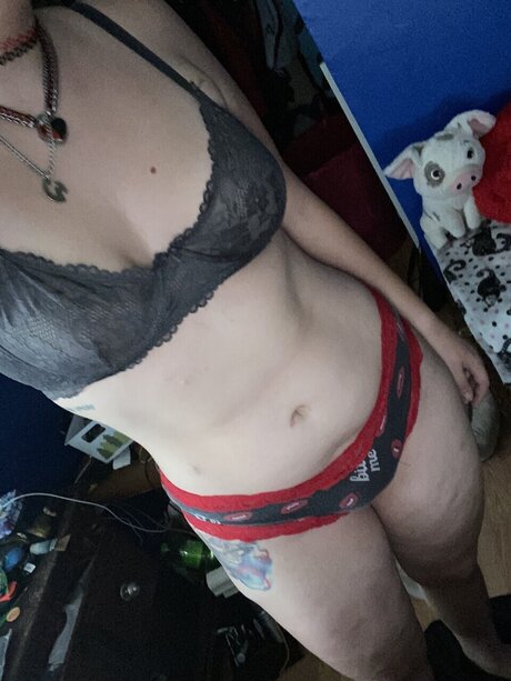 Harleen Daae model art picture