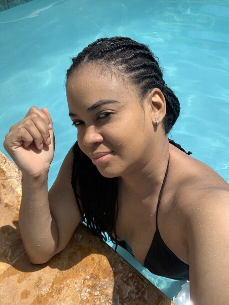 Candice Andrina Cross erotic pornstar photos