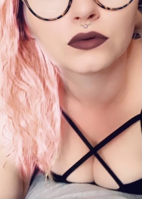 IslandBabe model porn archive