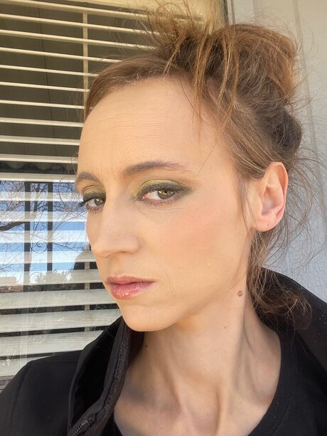 Britsch pornstar top image