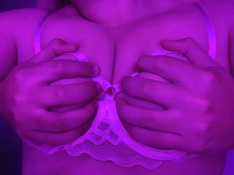 DIAMOND BABY_ naked model image