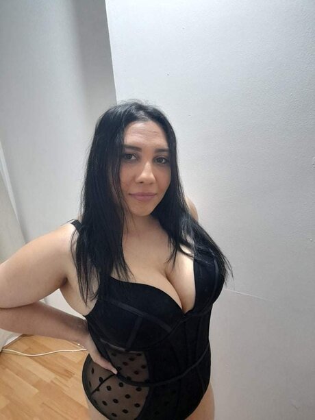 Curvebabes19 erotic pornstar pic