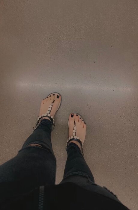 Rosalineebaeee naked actress image