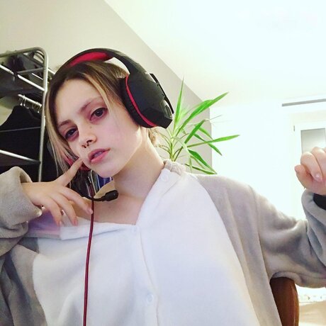 Debbie Axolotl pornstar pictures