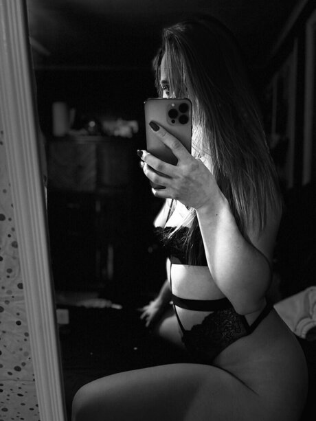 Ashley Comeau model art archive