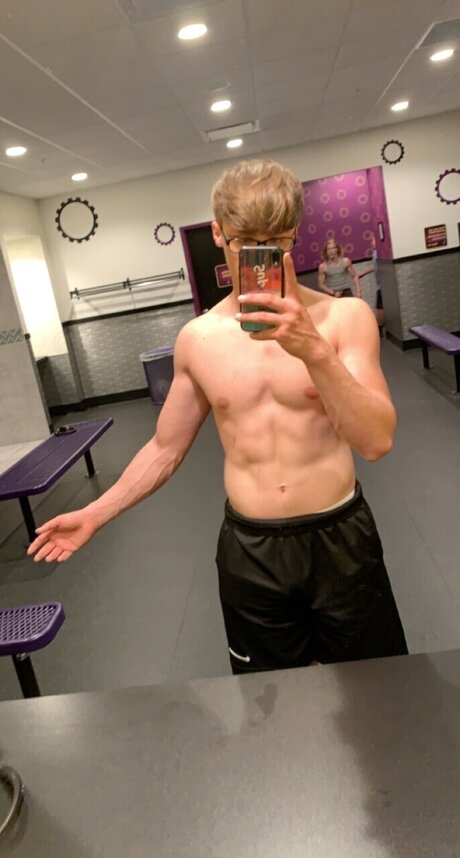 Preston star top pic