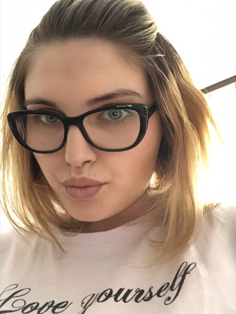 Beatrice Andrei high quality actress photo