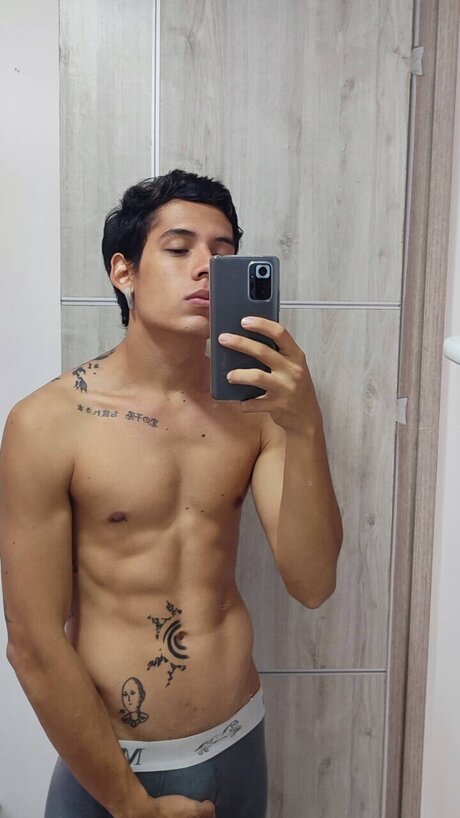 Chirox star nudes photo