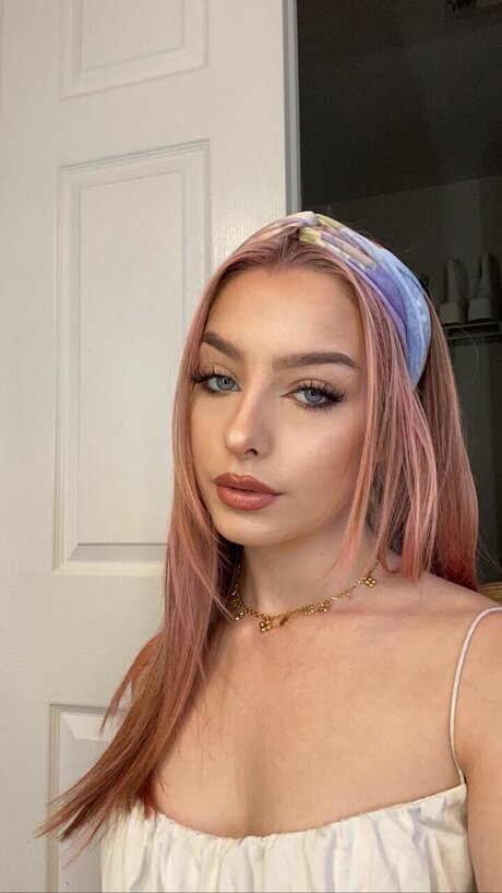 Lana Trouble star porn image