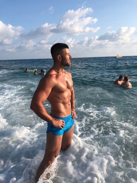 Crysty 88 naked model gallery