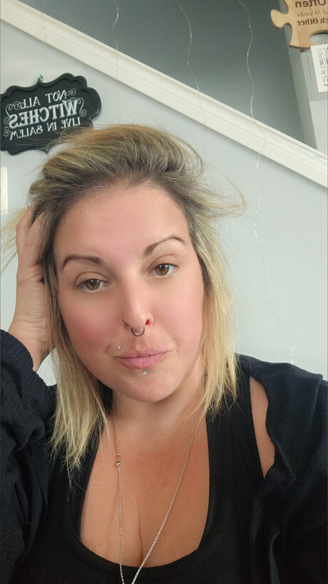 Candi model perfect photos