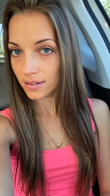 Vivien sex model images