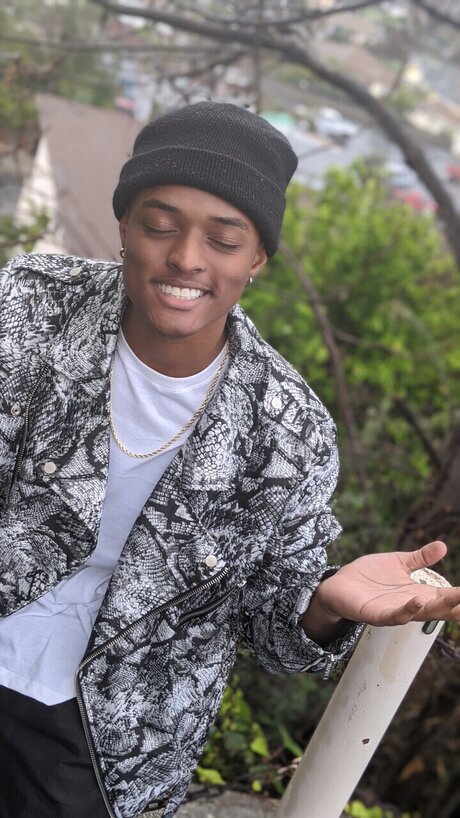 Equarius xxx actress photo