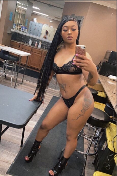 YourFavoriteWestIndie art model photo