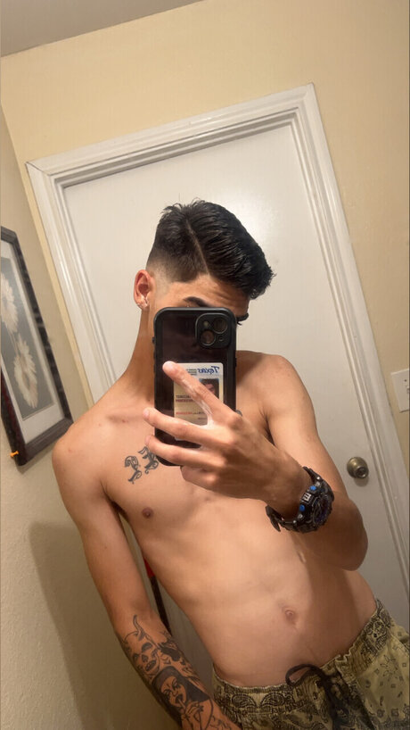 Mkswaggerz model nice pictures