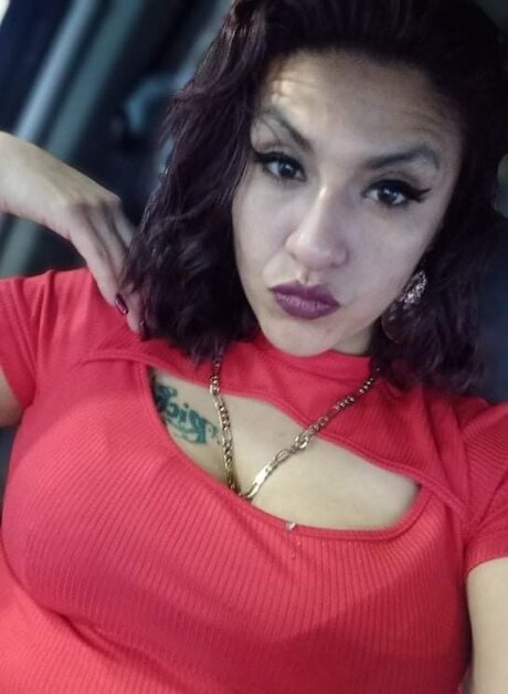 RichJewel22 pretty model img