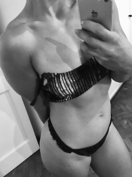 Almendra Voco star sex image