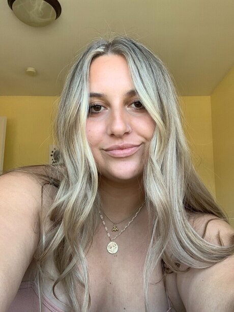 Bella Marie_ erotic star images