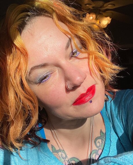 Kris Lonn model pornographic images