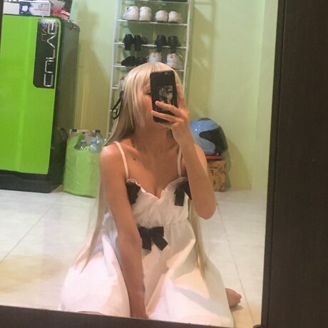 miuu naked model pic