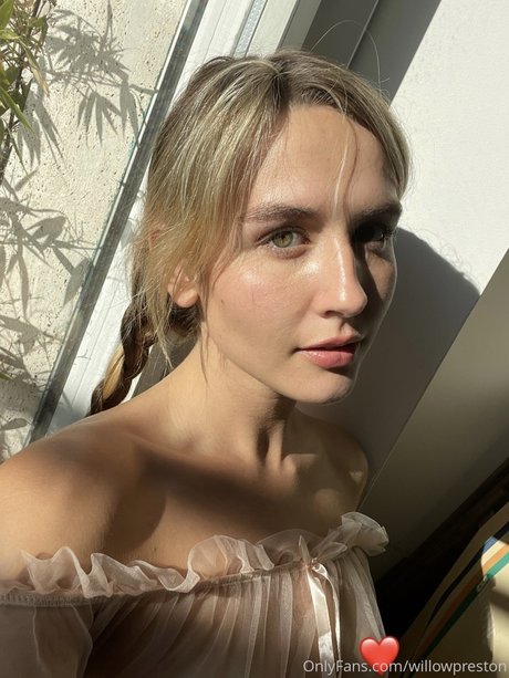 Willow Preston model best pics