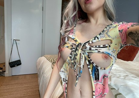 Sindy Day star pornographic photos