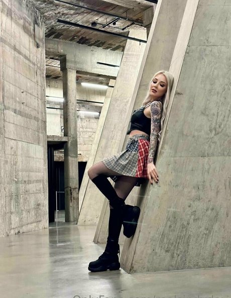 Sindy Day hot pornstar picture