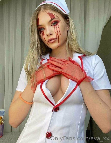 eva xx pornstar naked picture