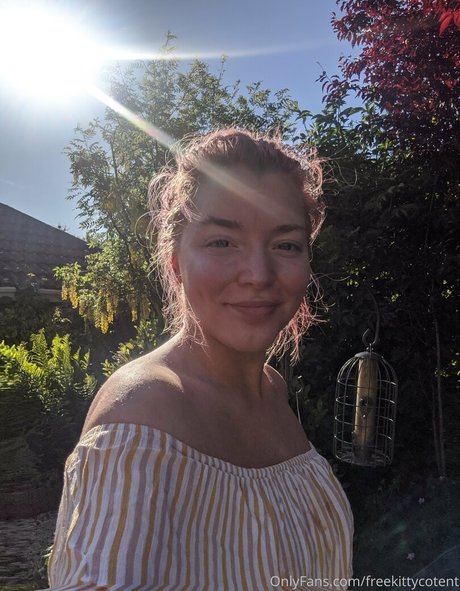 freekittycontent model xxx image