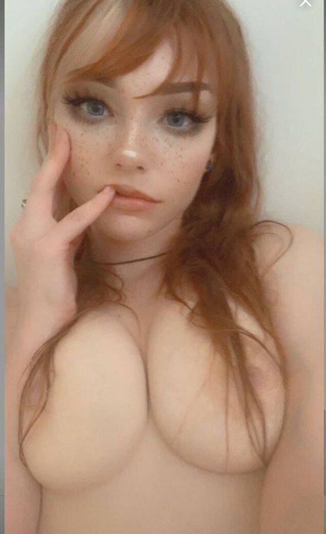 Eevee Davis high quality actress pics