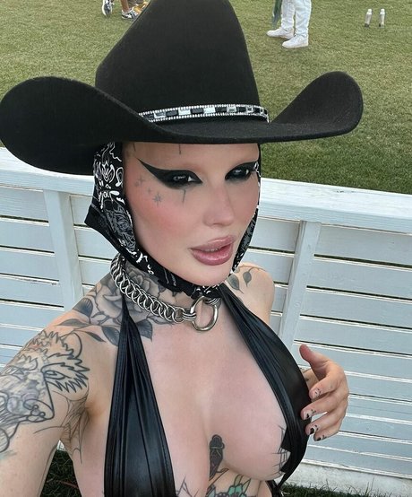 Embodoe exclusive star pics