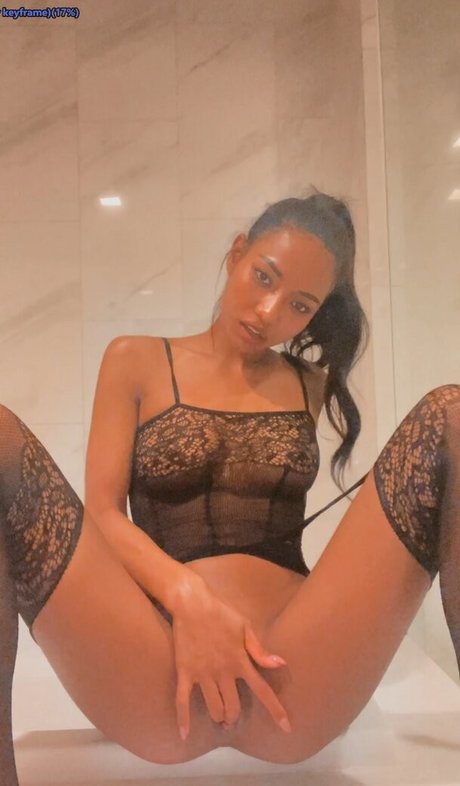 Chloe Saat sexy pornstar galleries