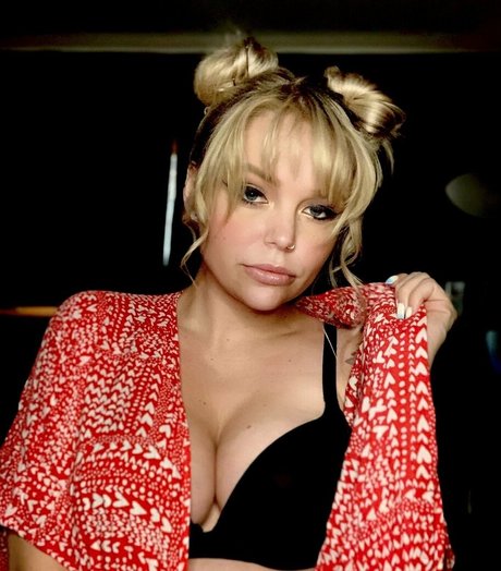 girlfriend experience onlyfans pretty gallery