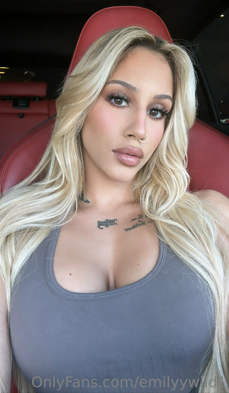 Emilyy Wild nudes pornstar picture