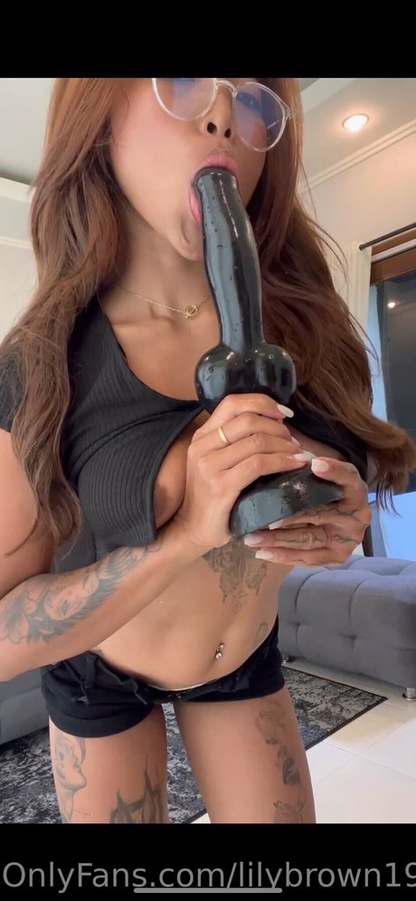 lilybrown2 sexy pornstar pic