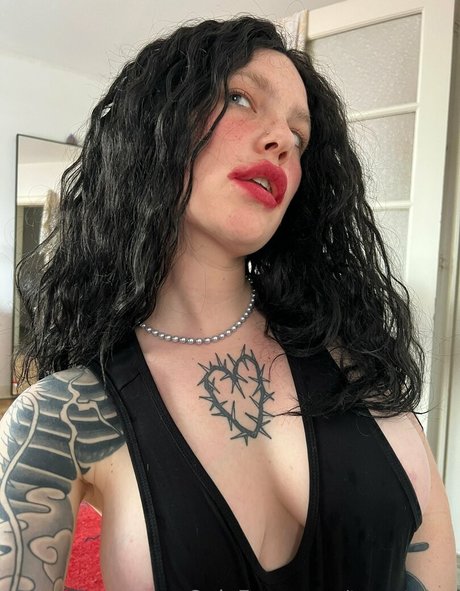 tweetylau sexy star img