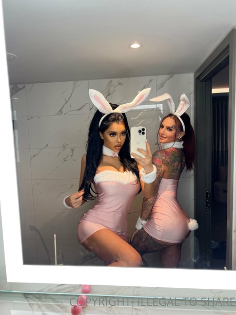 Chloe Khan model archive