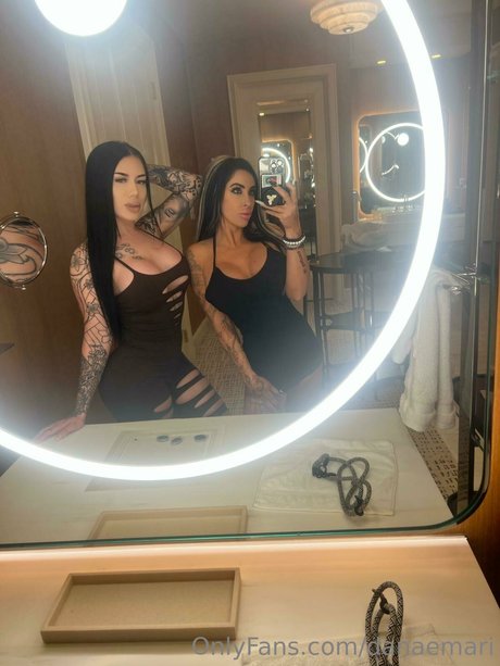 Danae Mari top model pics