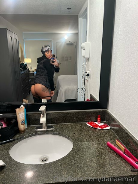 Danae Mari model hd image