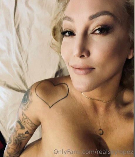 Sky Lopez hot model pics