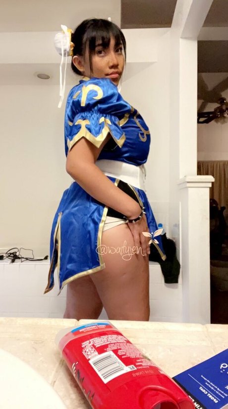 Ahegaojen nude star photo