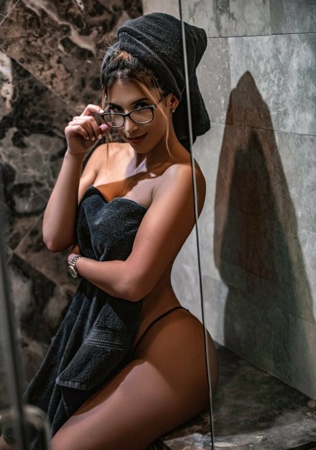 Isabella Buscemi star naked pic